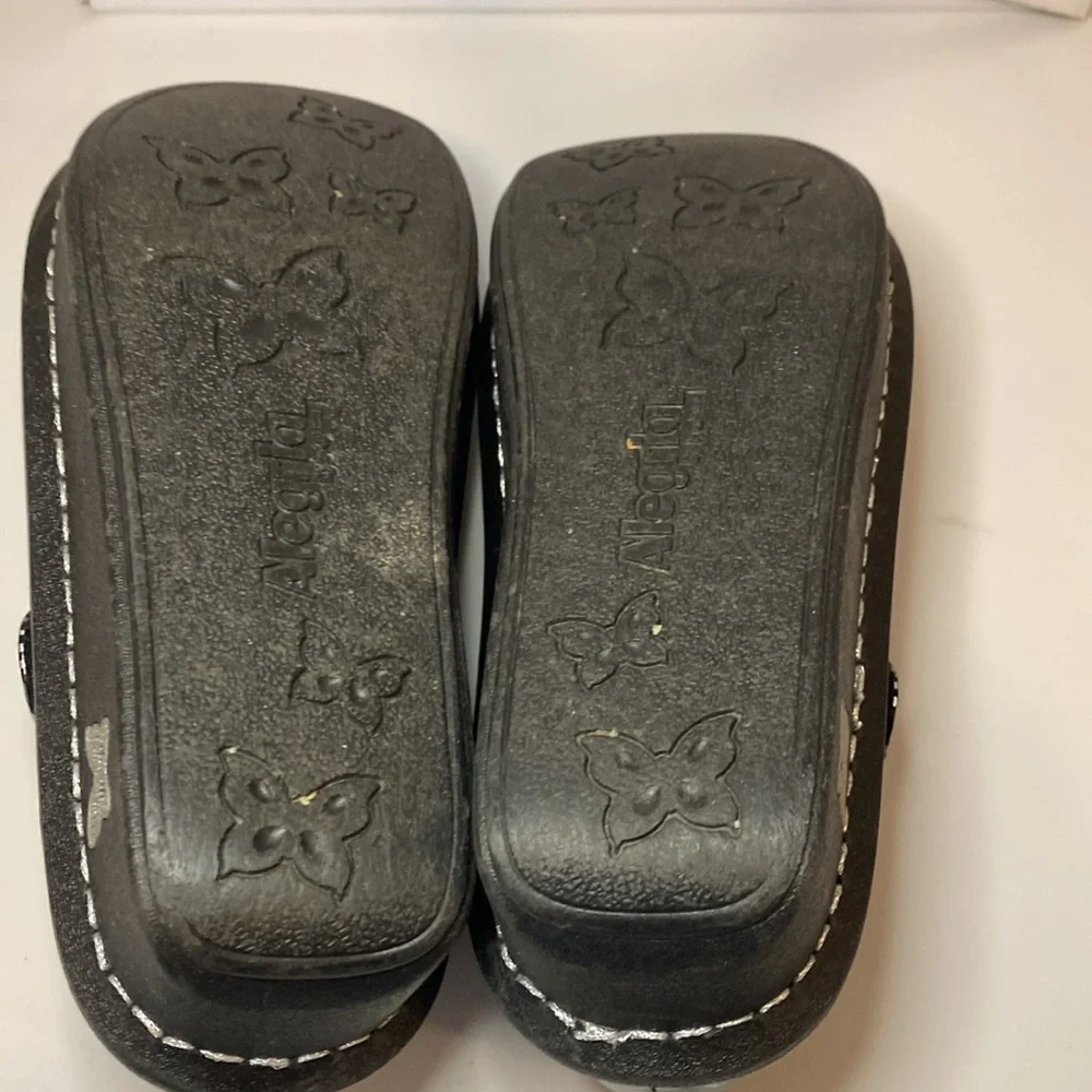 Alegria Rock Star Black Kids Dress Shoes with Patent Leather Finish Size 2